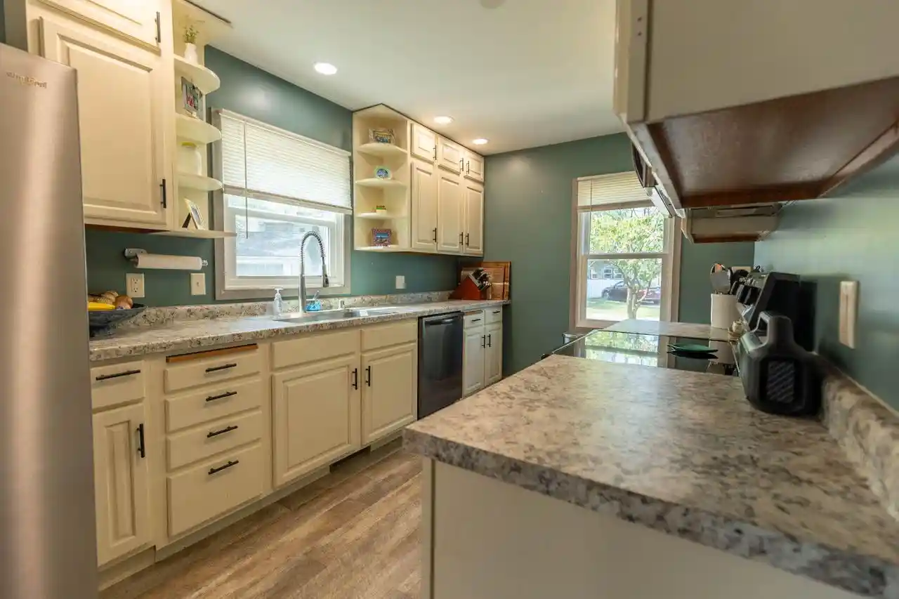 2nd image of 2520 15th Pl S Pl S, La Crosse, WI 54601 | MLS# 1973472
