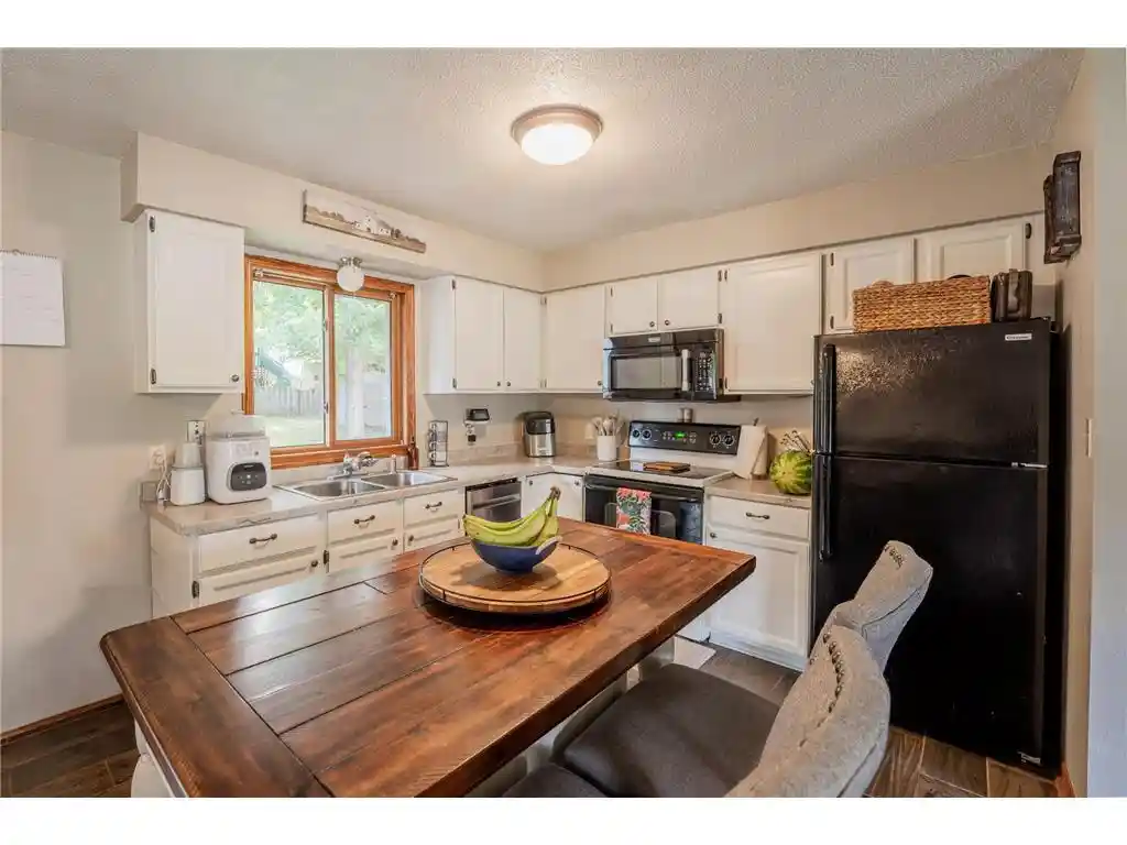 3rd image of 1127 5Th Street Street, Altoona, WI 54720 | MLS# 7116694