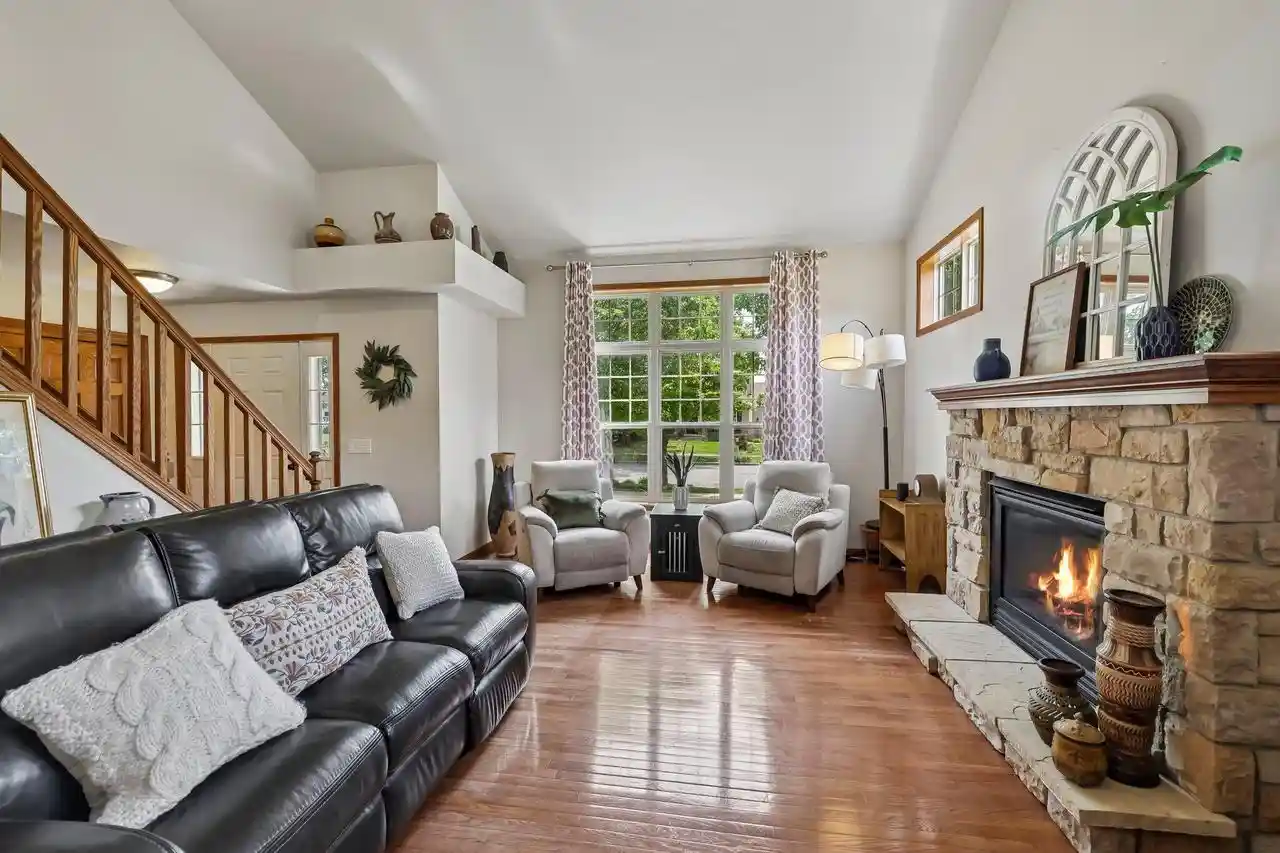 2nd image of 110 Brewster Dr Dr, Lake Mills, WI 53551 | MLS# 1973480