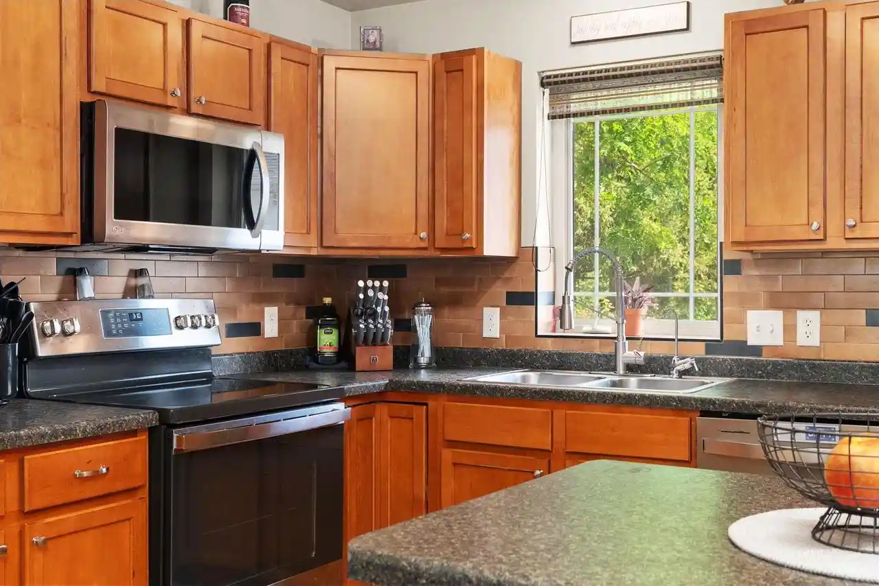 2nd image of 530 Lexington Dr Dr, Oregon, WI 53575 | MLS# 2028986