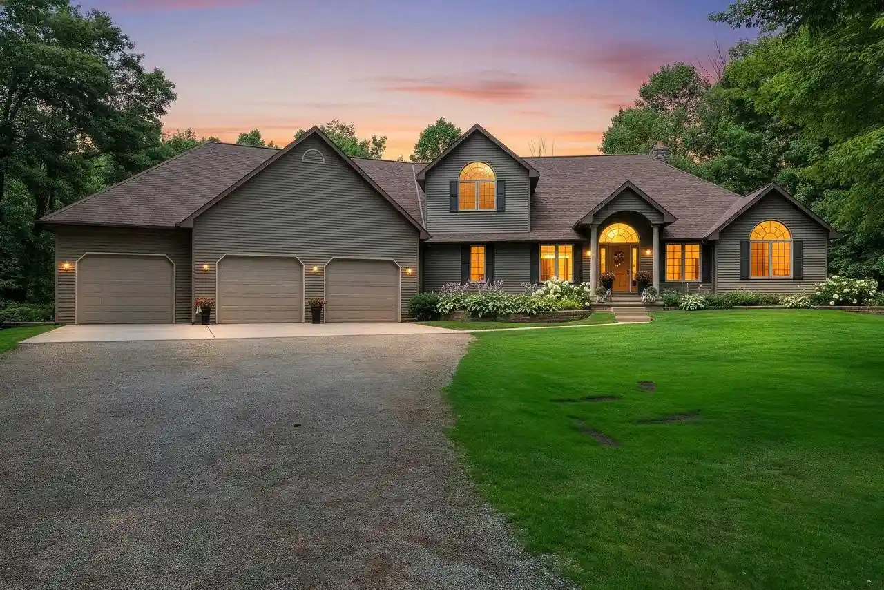 Photo 1 of Single family home for sale at 2839 Sandalwood Road Road, Abrams, WI 54101 | MLS# 50329844 | Listing updated on 2026-09-01