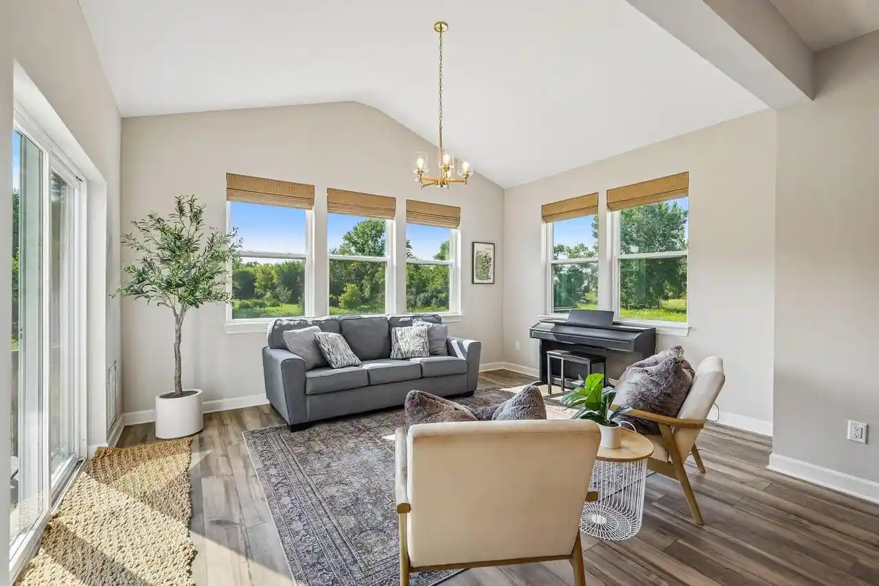 4th image of W242N5623 Peppertree Dr S Dr S, Sussex, WI 53089 | MLS# 1973504