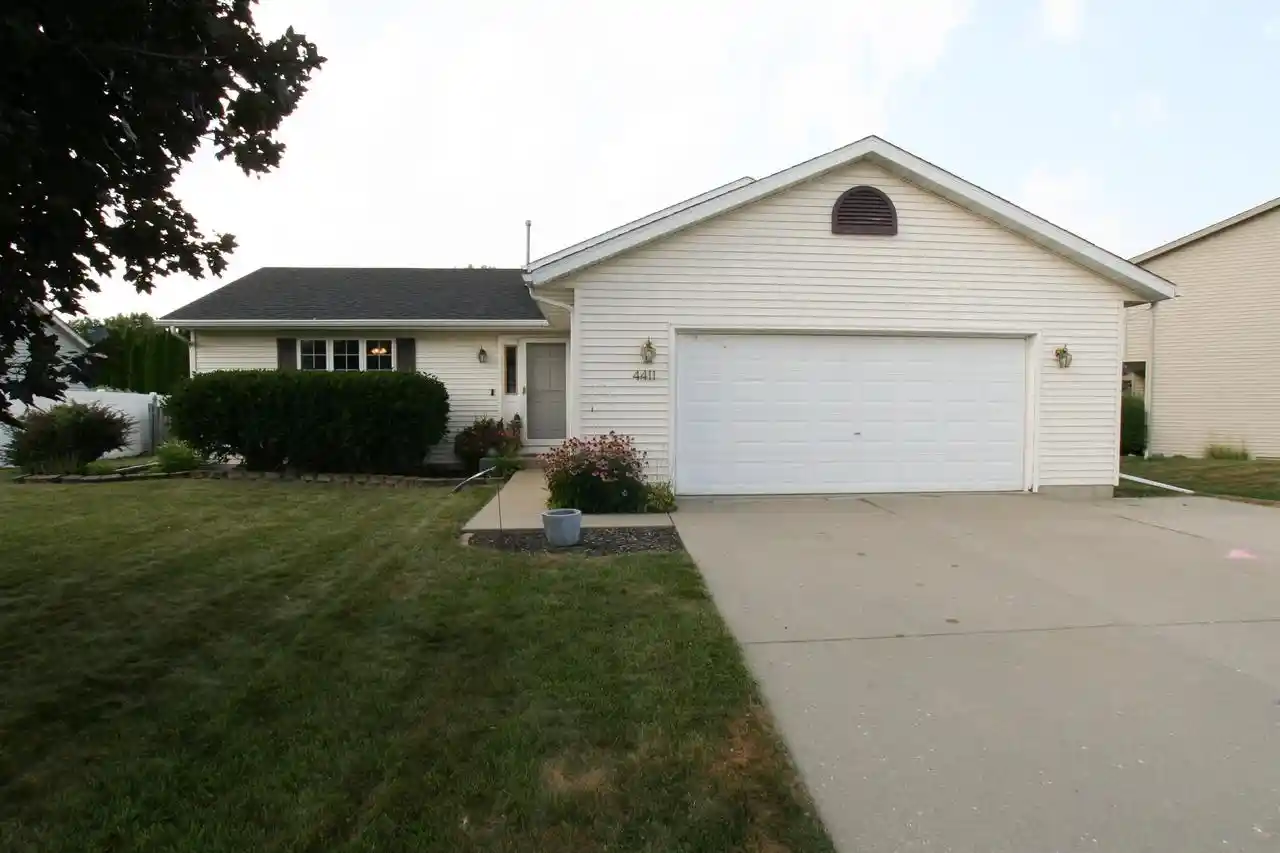 1st image of 4411 Saratoga Dr Dr, Janesville, WI 53546 | MLS# 2029002
