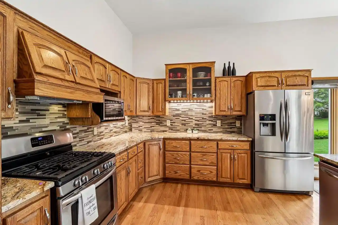 3rd image of W263N2367 Deer Haven Dr Dr, Pewaukee, WI 53072 | MLS# 1973515
