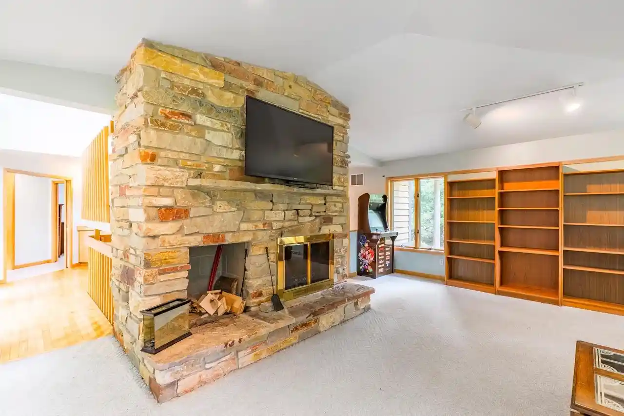 Photo 4 of Single family home for sale at 126 Virginia Dr Dr, Stevens Point, WI 54481 | MLS# 22603564 | Listing updated on 2026-08-28