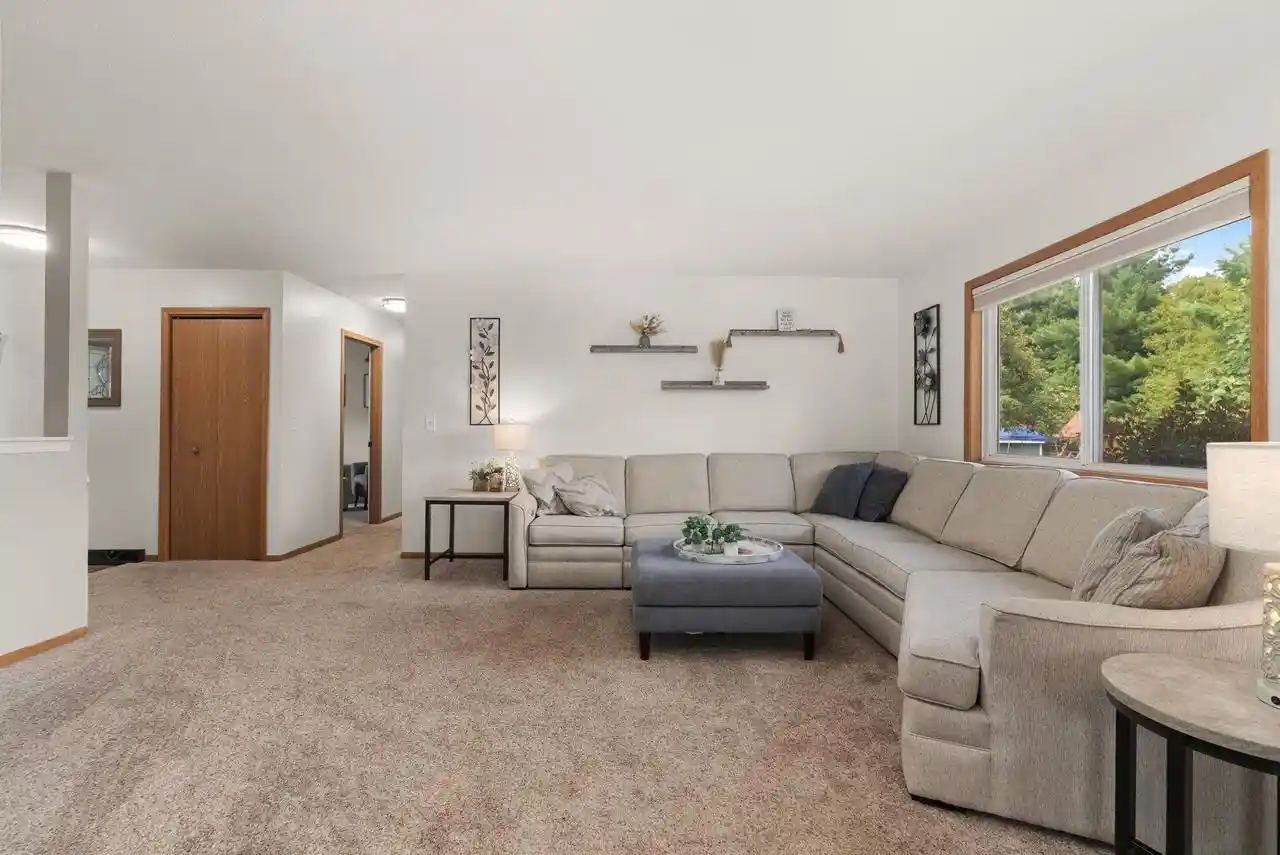 5th image of 52 Hancock Lane Lane, Evansville, WI 53536 | MLS# 2029007