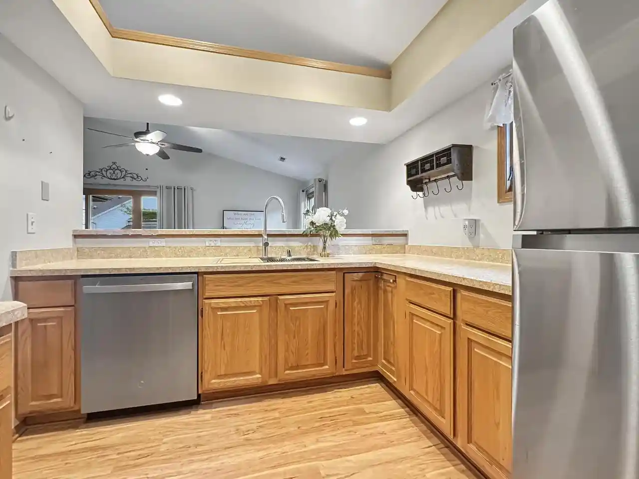 3rd image of 2264 Circle Ridge Road Road #D, Delafield, WI 53018 | MLS# 1973524