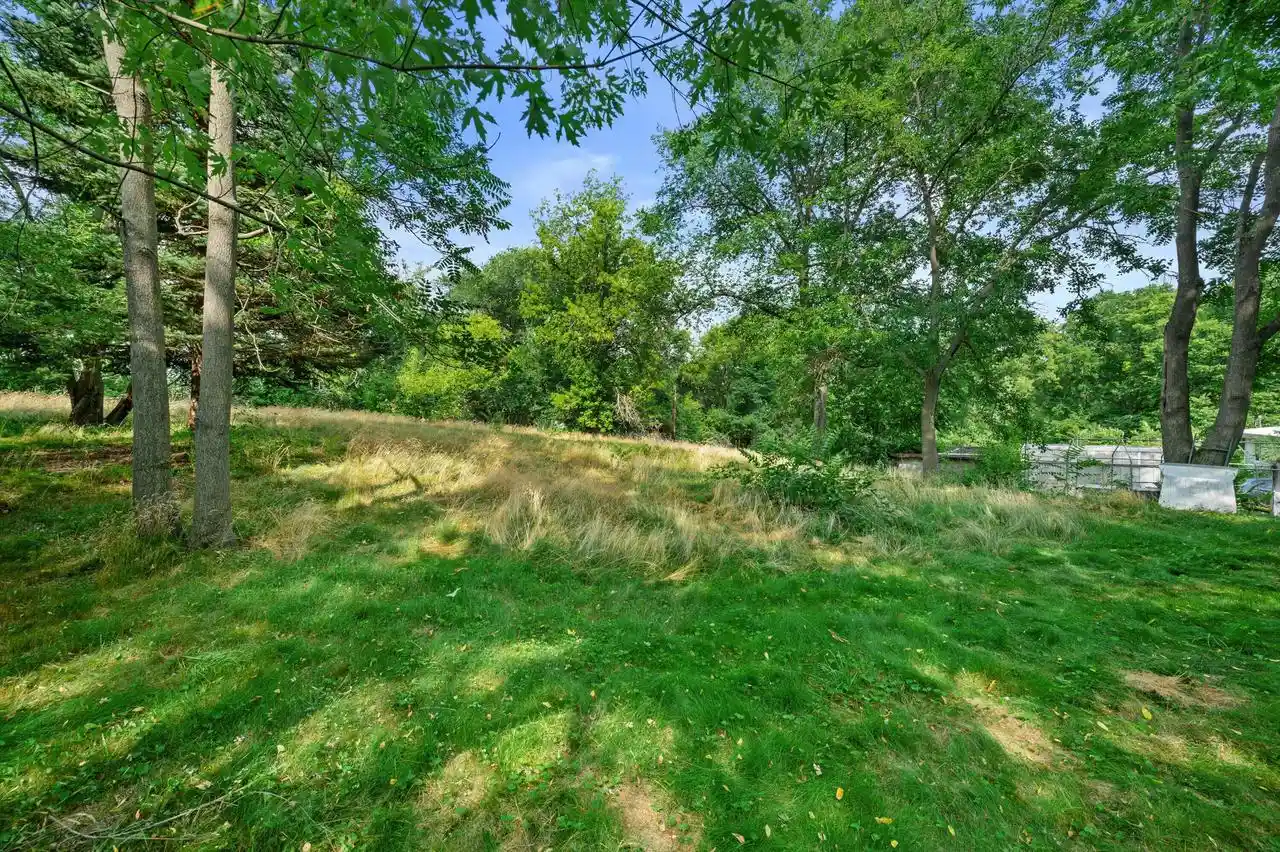 5th image of W259S7205 Oakdale Dr Dr, Waukesha, WI 53189 | MLS# 1973525