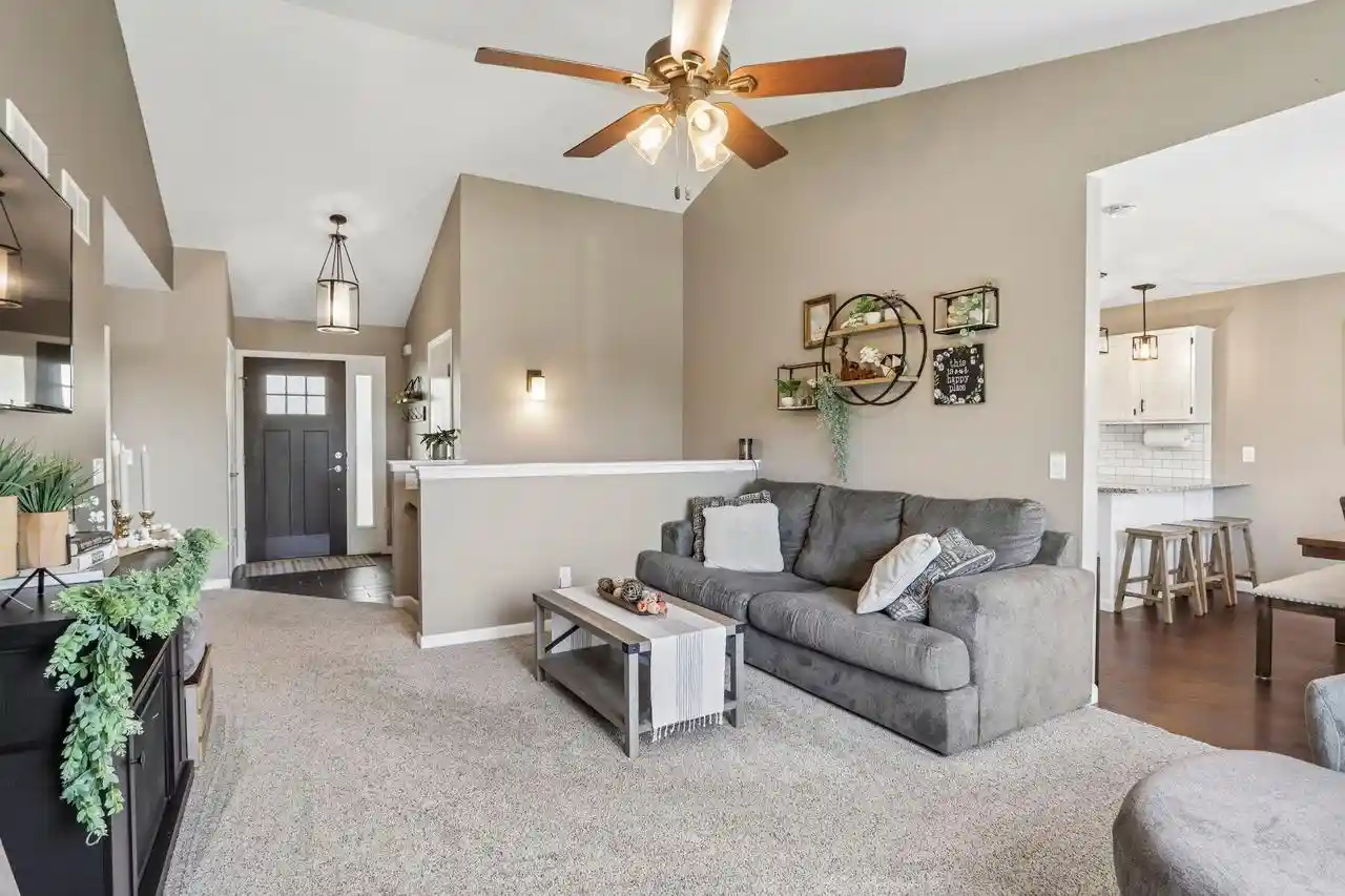 4th image of 809 Brookstone Crest Crest, Mount Horeb, WI 53572 | MLS# 2029016