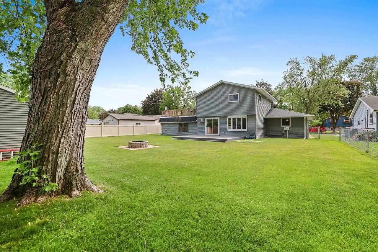 Photo 2 of Single family home for sale at 1248 April Lane Lane, Green Bay, WI 54304 | MLS# 50329868 | Listing updated on 2026-09-09