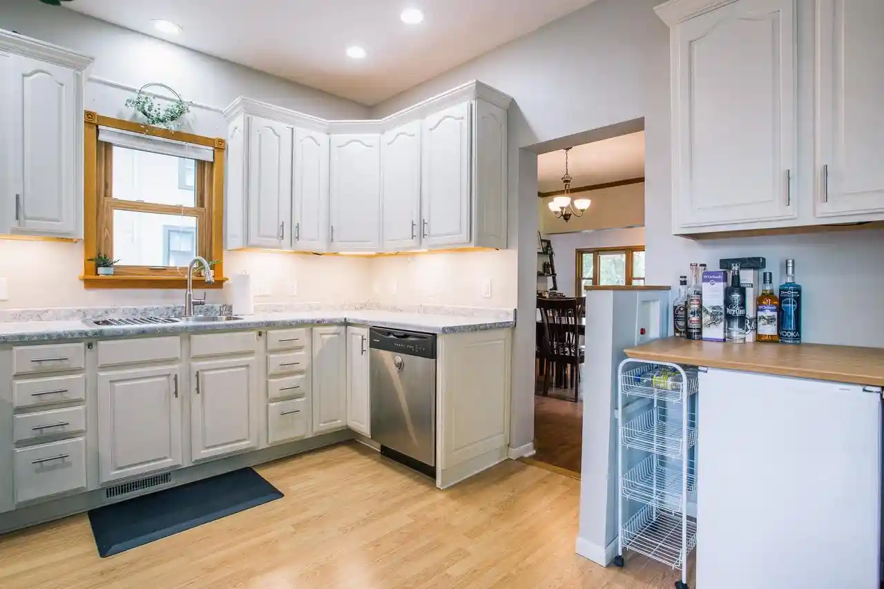 3rd image of 907 S Vine Avenue Avenue, Marshfield, WI 54449 | MLS# 22603569