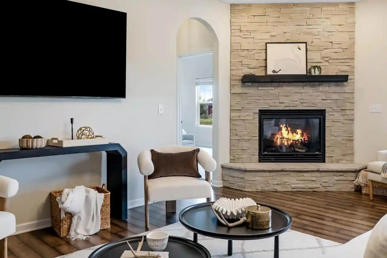1st image of 8211 W Highlander Dr Dr, Mequon, WI 53097 | MLS# 1973563