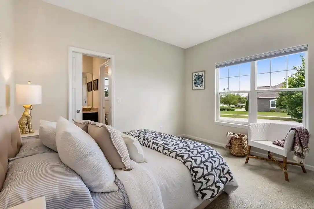 5th image of 8211 W Highlander Dr Dr, Mequon, WI 53097 | MLS# 1973563