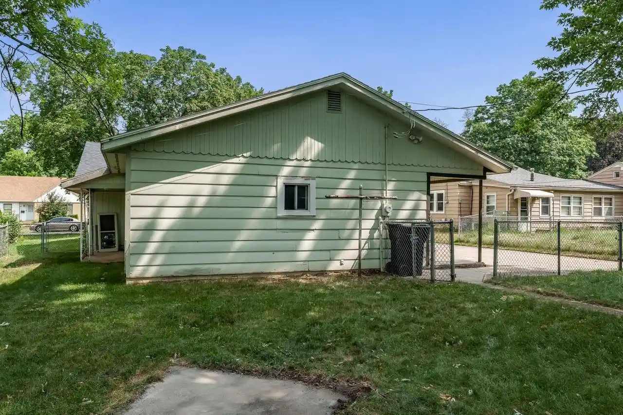 2nd image of 1538 Vernon Avenue Avenue, Beloit, WI 53511 | MLS# 2029027
