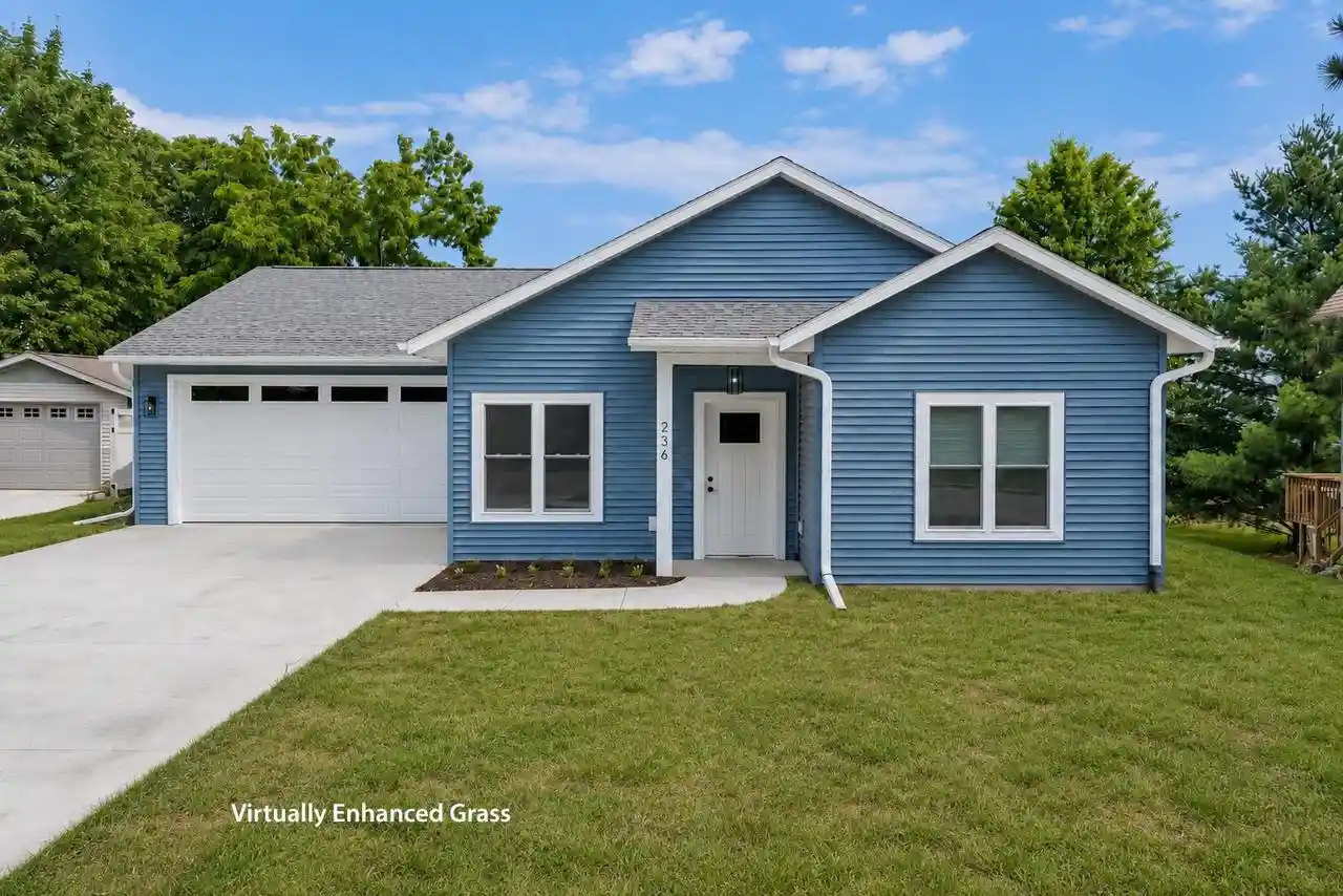 Photo 1 of Single family home for sale at 236 W 2nd Street Street, Reedsburg, WI 53959 | MLS# 2029032 | Listing updated on 2026-08-17