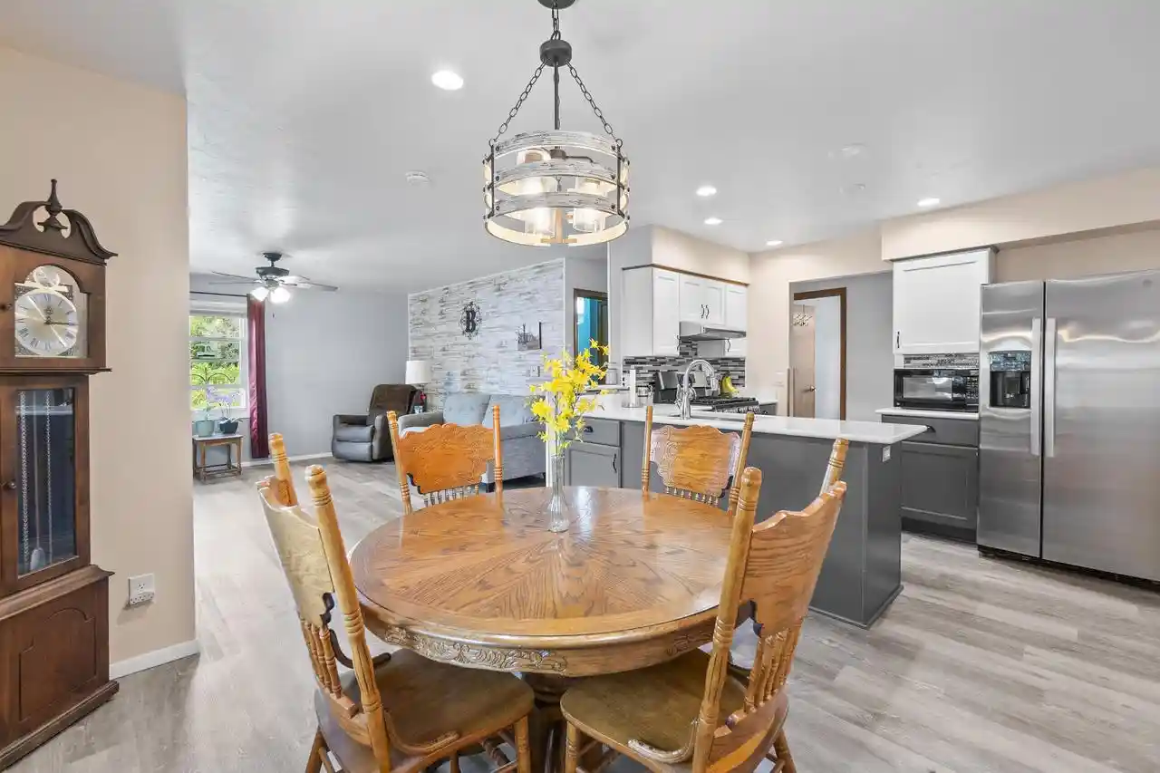 27th image of 647 E Scott Street Street, Fond Du Lac, WI 54935 | MLS# 50329875