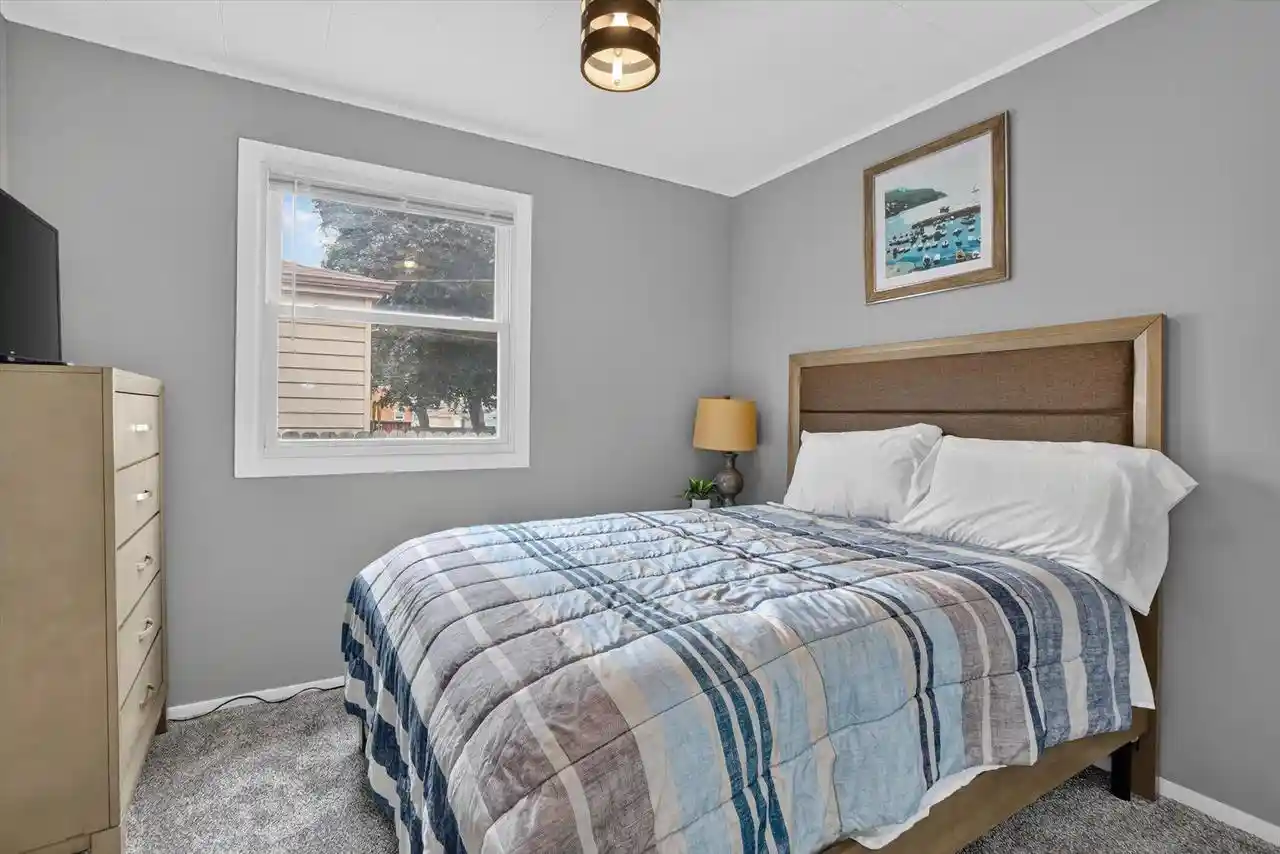 4th image of 3835 S 17th Street Street, Milwaukee, WI 53221 | MLS# 1973575