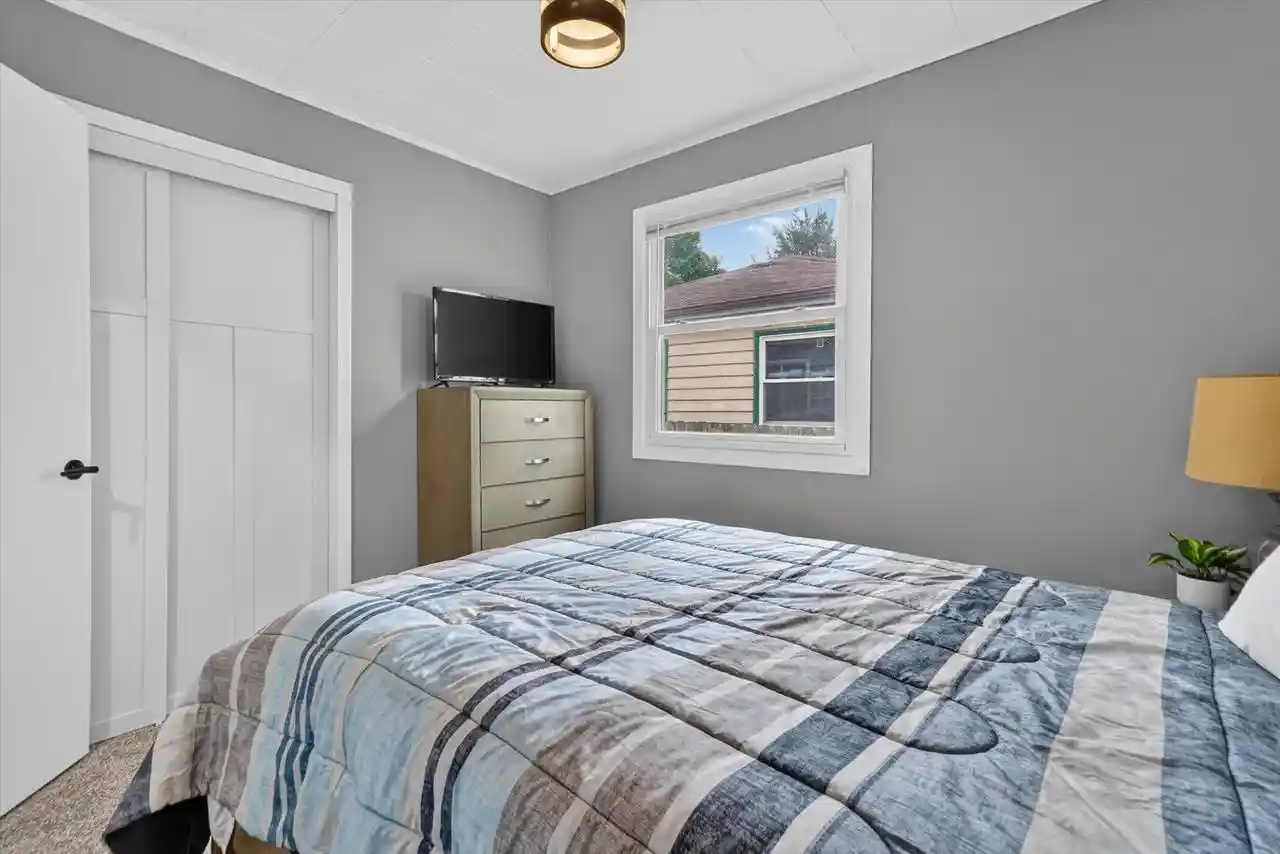 5th image of 3835 S 17th Street Street, Milwaukee, WI 53221 | MLS# 1973575