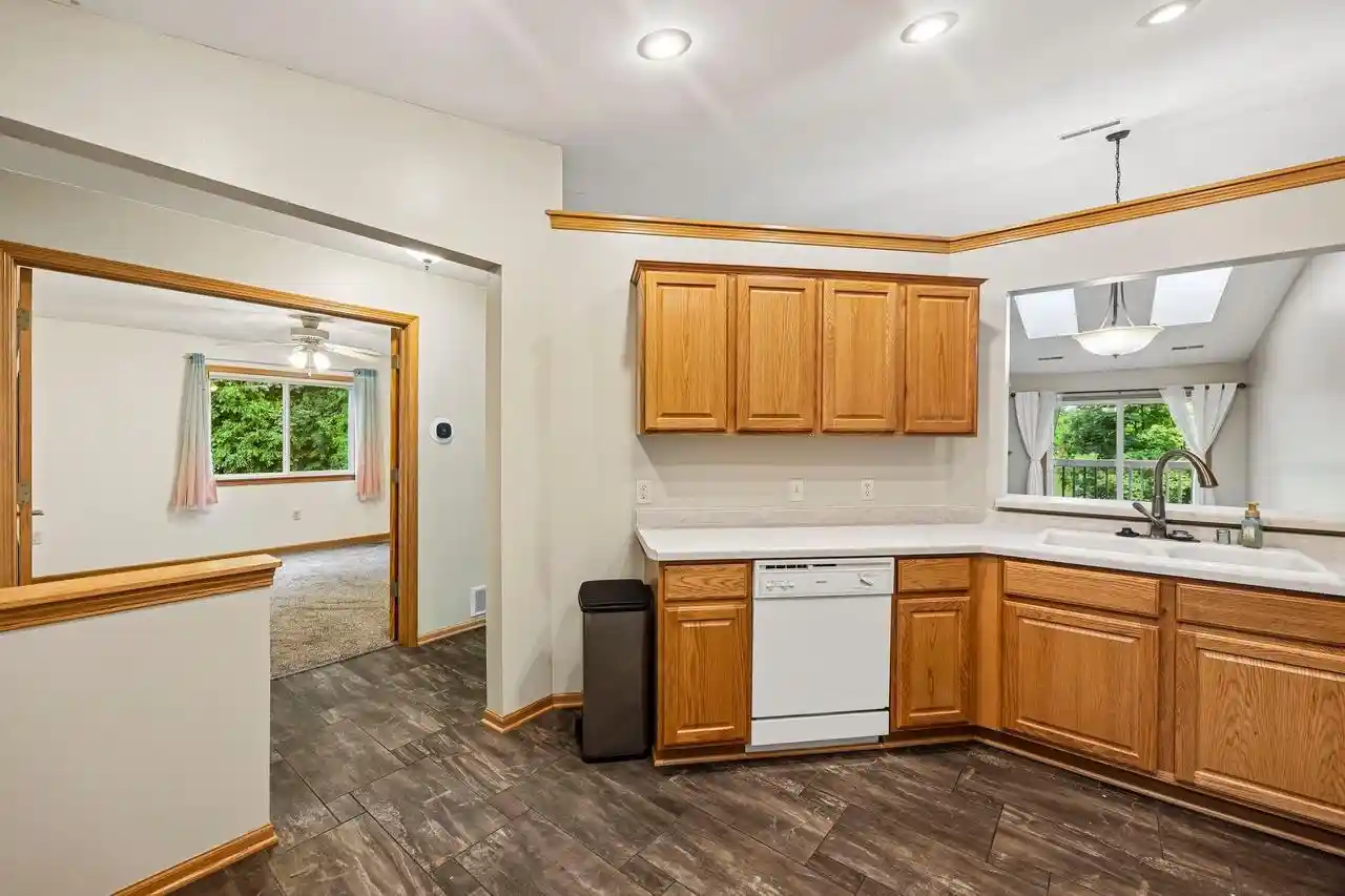 3rd image of 842 Evergreen Dr Dr #1, Hartford, WI 53027 | MLS# 2029039