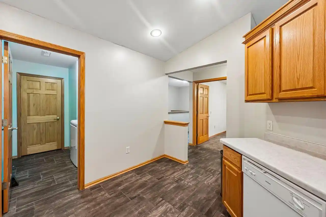 4th image of 842 Evergreen Dr Dr #1, Hartford, WI 53027 | MLS# 2029039