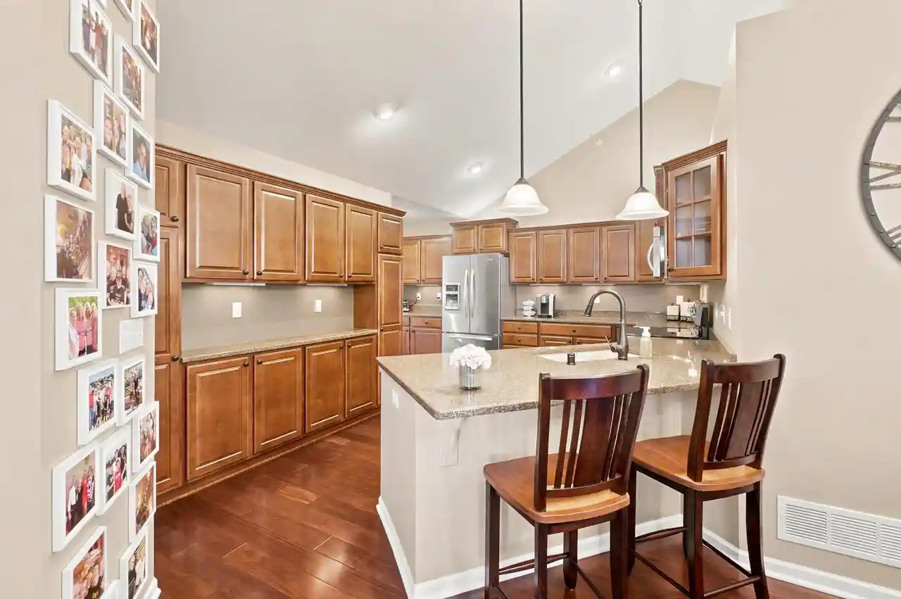 35th image of W250n4997 William Dr Dr, Pewaukee, WI 53072 | MLS# 1973587