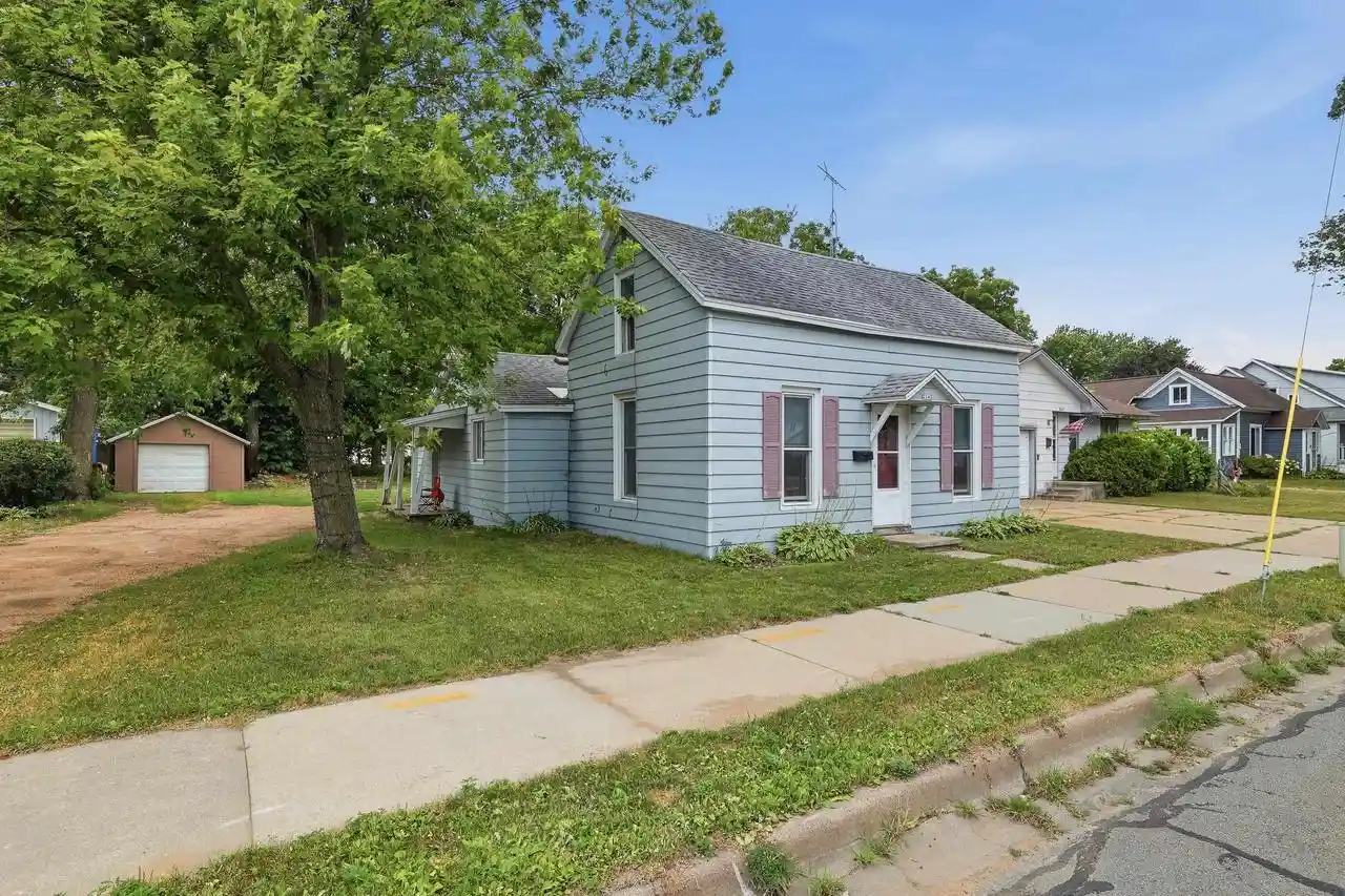 Photo 1 of Single family home for sale at 2142 Strongs Avenue Avenue, Stevens Point, WI 54481 | MLS# 22603577 | Listing updated on 2026-09-08