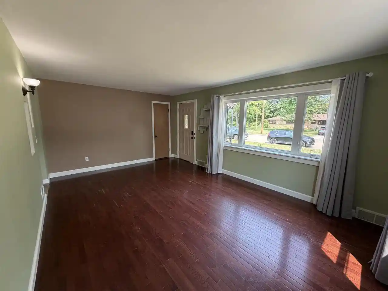 Photo 2 of Single family home for sale at 512 Fairview Way Way, Shawano, WI 54166 | MLS# 50329903 | Listing updated on 2026-08-27