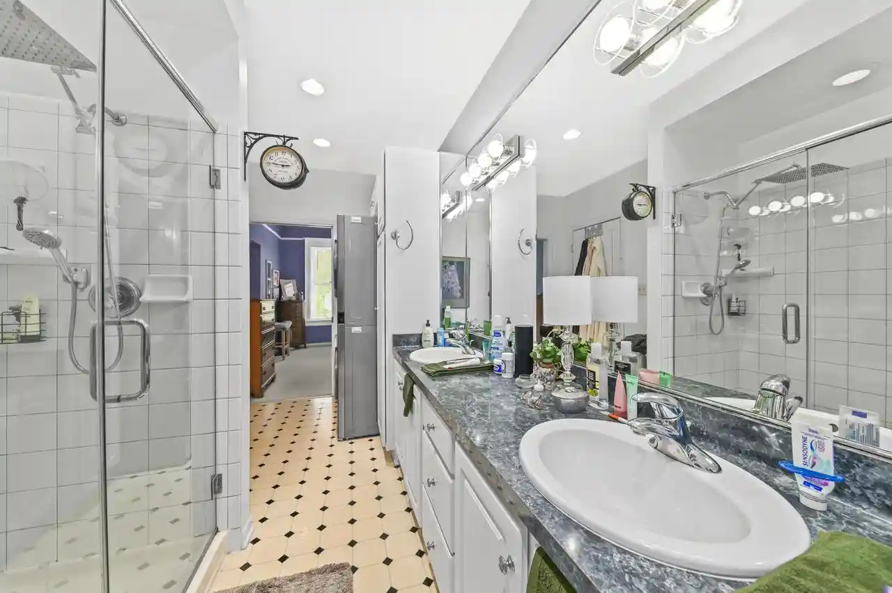 2nd image of 531 W Grand Avenue Avenue, Port Washington, WI 53074 | MLS# 1973595