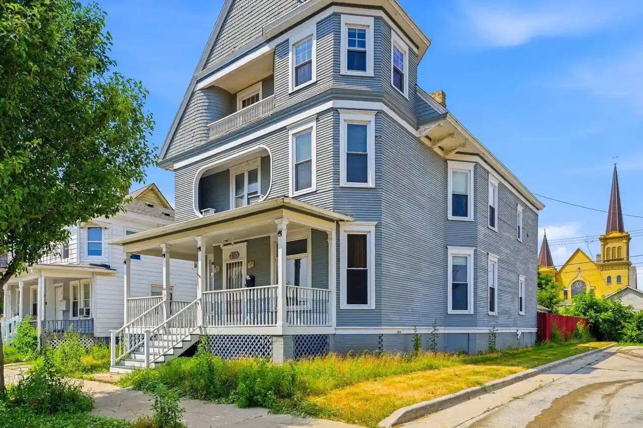 Photo 1 of Single family home for sale at 730 Park Avenue Avenue, Racine, WI 53403 | MLS# 1973603 | Listing updated on 2026-08-14