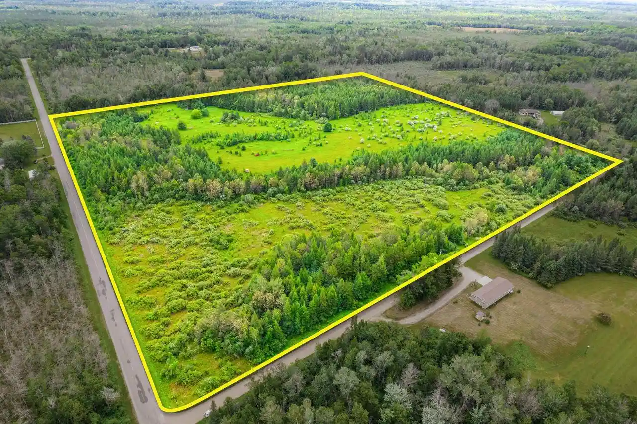 3rd image of N7415 Number 7 Road Road, Menomonie, MI 49858 | MLS# 50329908