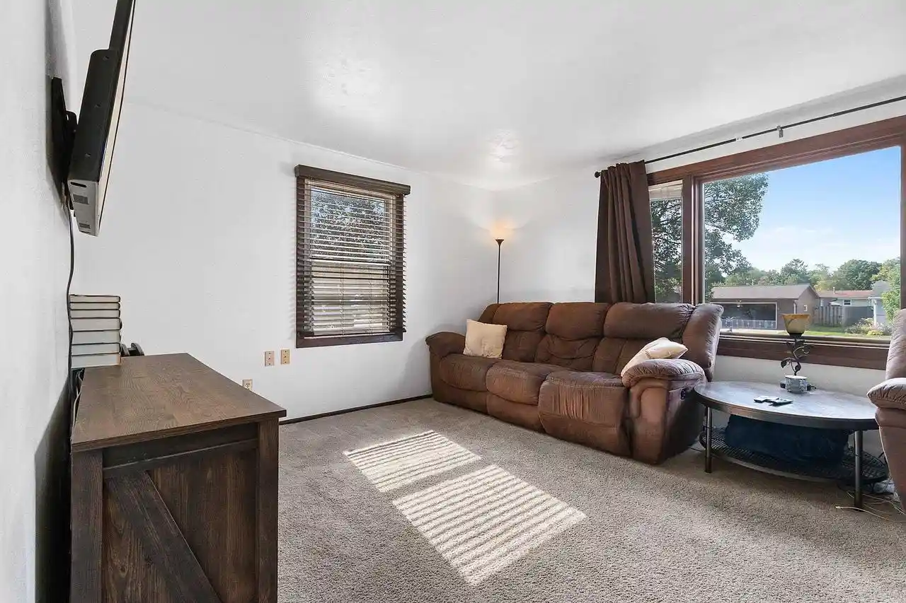 53rd image of 2459 Robinson Avenue Avenue, Green Bay, WI 54311 | MLS# 50329912