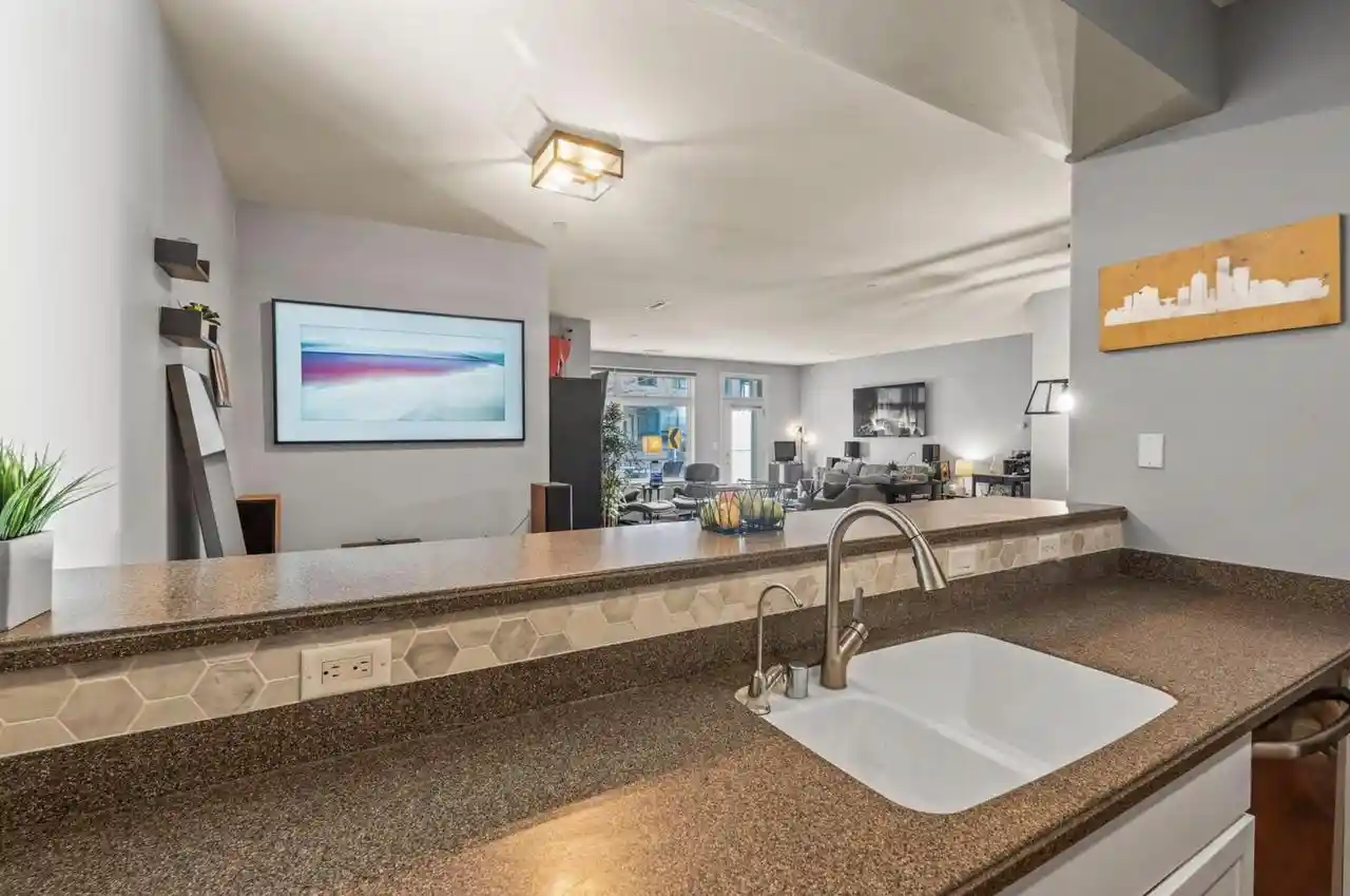 3rd image of 1905 N Water Street Street #100, Milwaukee, WI 53202 | MLS# 1973613