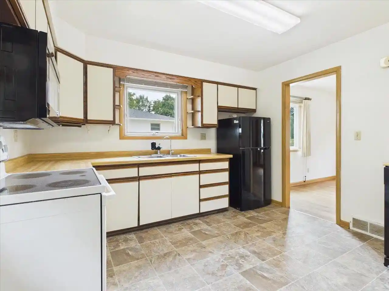 Photo 4 of Single family home for sale at 1710 Thackeray Road Road, Madison, WI 53704 | MLS# 2029058 | Listing updated on 2026-09-16