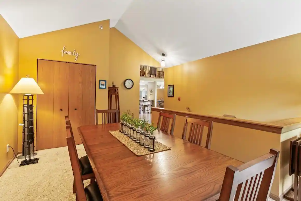 2nd image of 4731 S Hunter Lane Lane, New Berlin, WI 53151 | MLS# 1973618