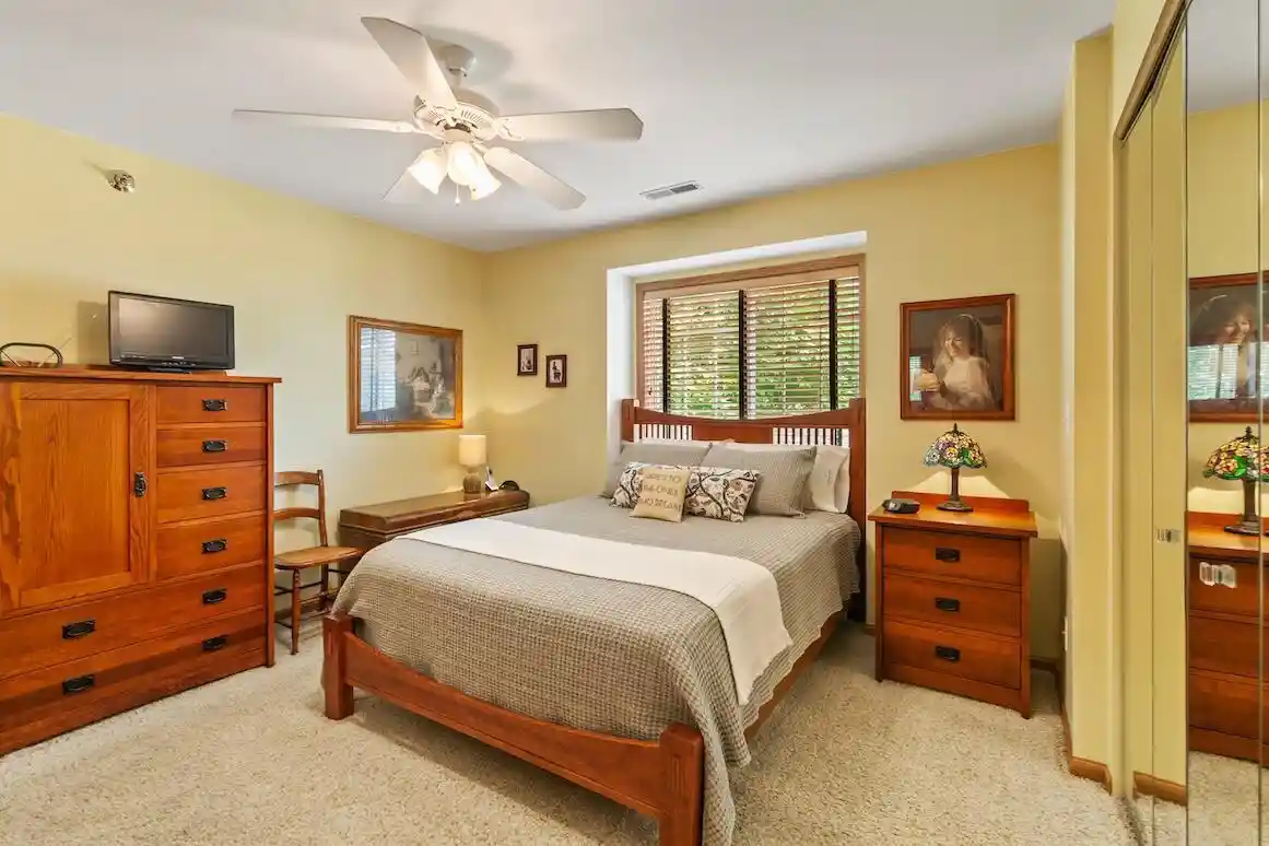 3rd image of 4731 S Hunter Lane Lane, New Berlin, WI 53151 | MLS# 1973618