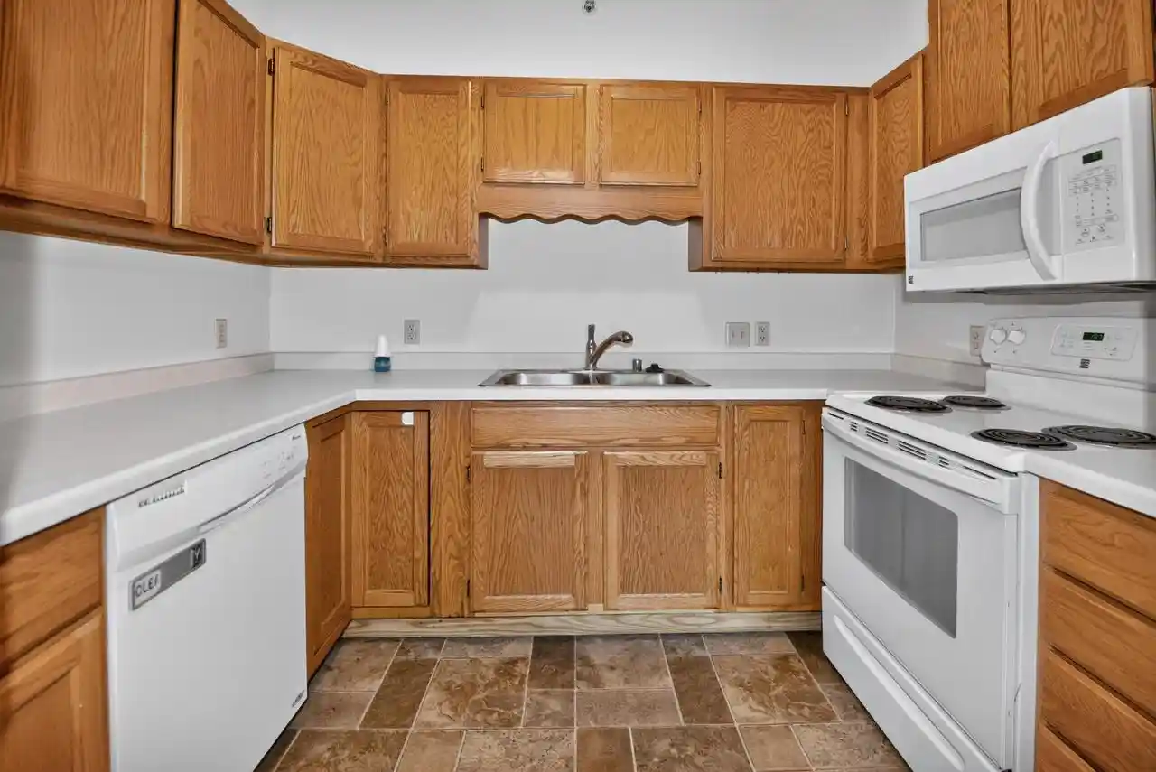 3rd image of 140 W Commerce Blvd Blvd, Slinger, WI 53086