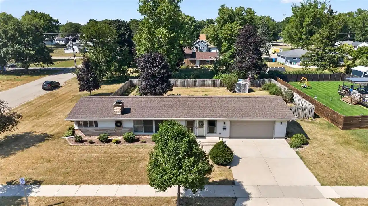 1st image of 1307 17th Street Street, Brodhead, WI 53520 | MLS# 2029085