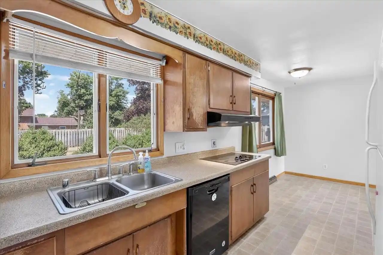 4th image of 1307 17Th Street Street, Brodhead, WI 53520 | MLS# 2029085