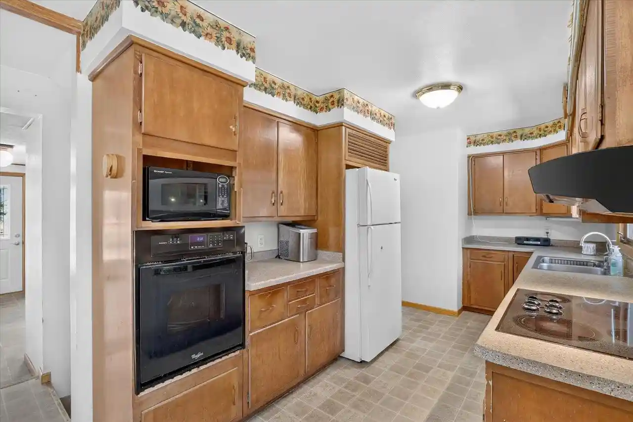 5th image of 1307 17Th Street Street, Brodhead, WI 53520 | MLS# 2029085