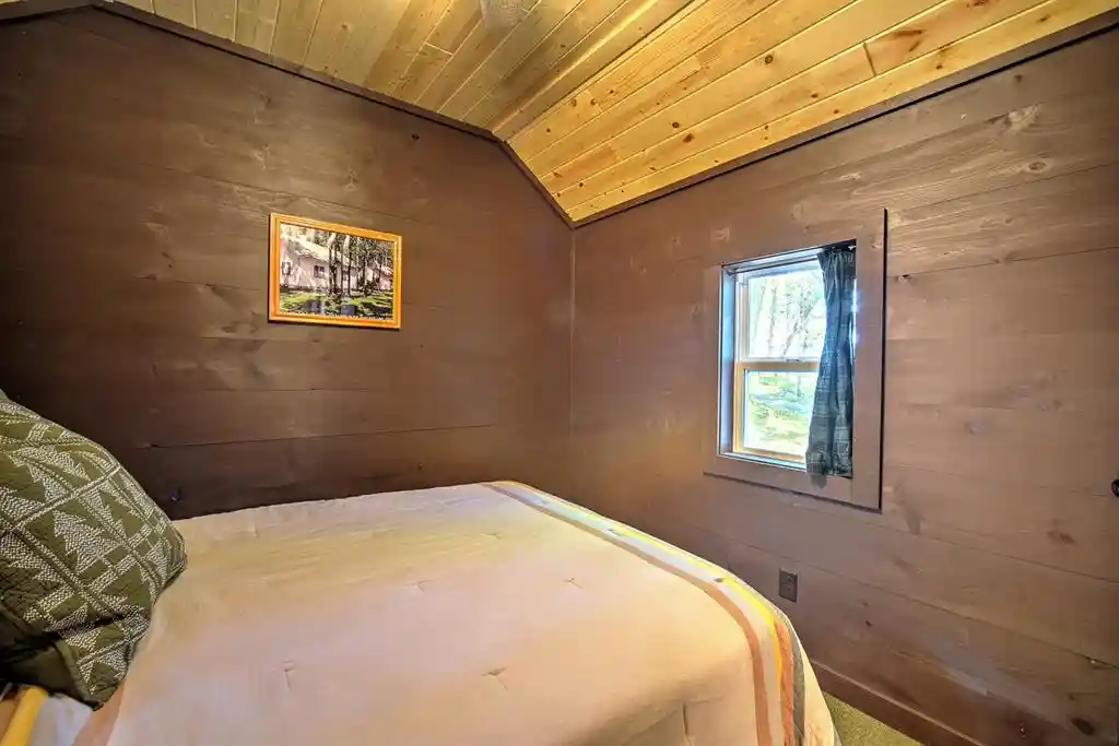 4th image of 1324 W Pt Rd Rd, Spooner, WI 54801