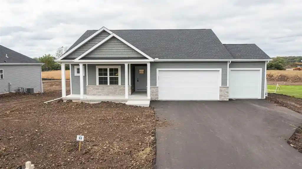 1st image of 3830 Green Ash Dr Dr, Janesville, WI 53545 | MLS# 2029098