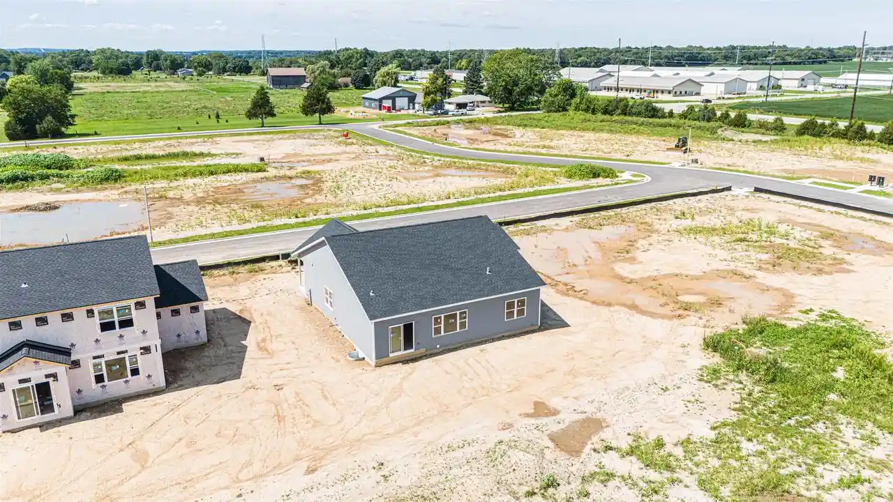 Photo 3 of Single family home for sale at 3830 Green Ash Dr Dr, Janesville, WI 53545 | MLS# 2029098 | Listing updated on 2026-09-11