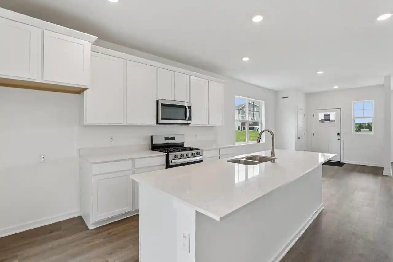 3rd image of 553 Trysil Aly N, Stoughton, WI 53589 | MLS# 2029099