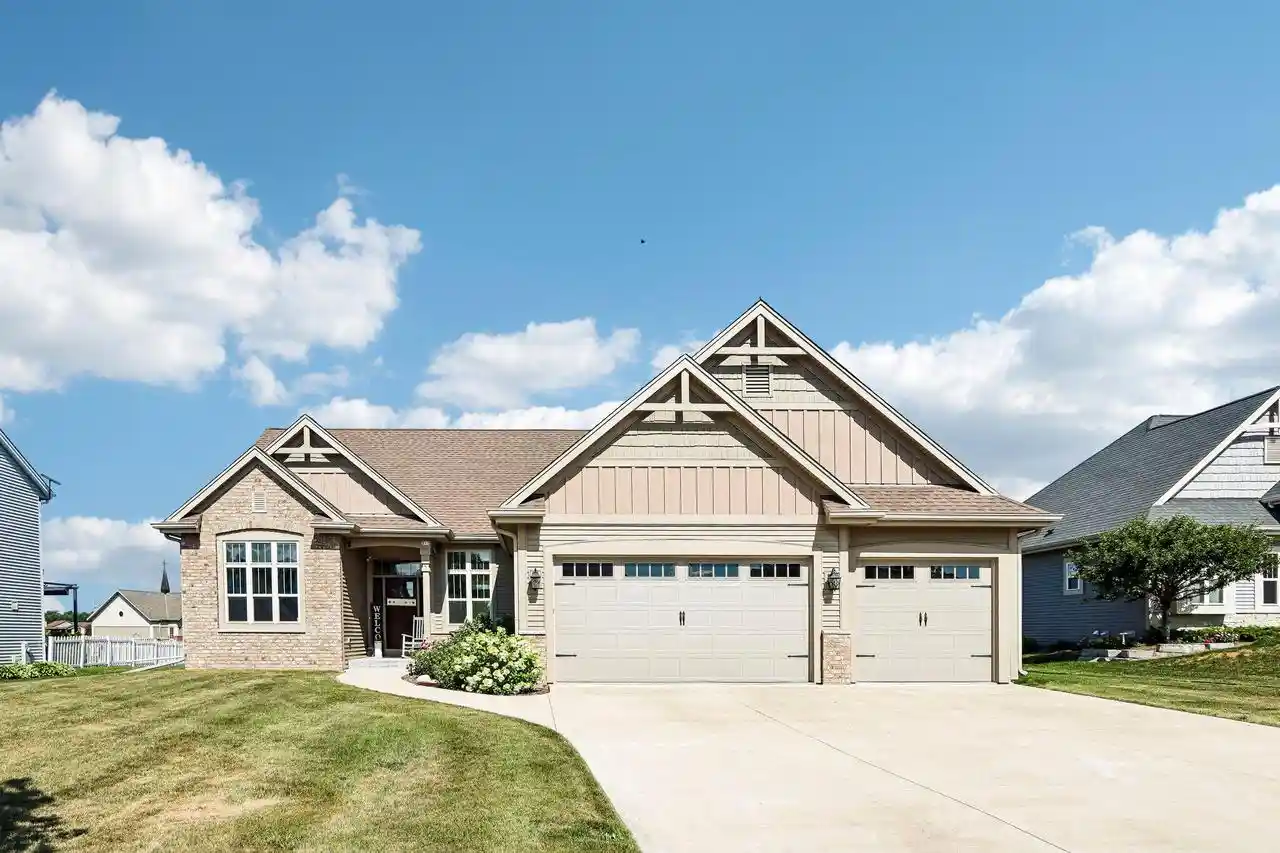 1st image of 517 Spur Road Road, Slinger, WI 53086 | MLS# 1973633