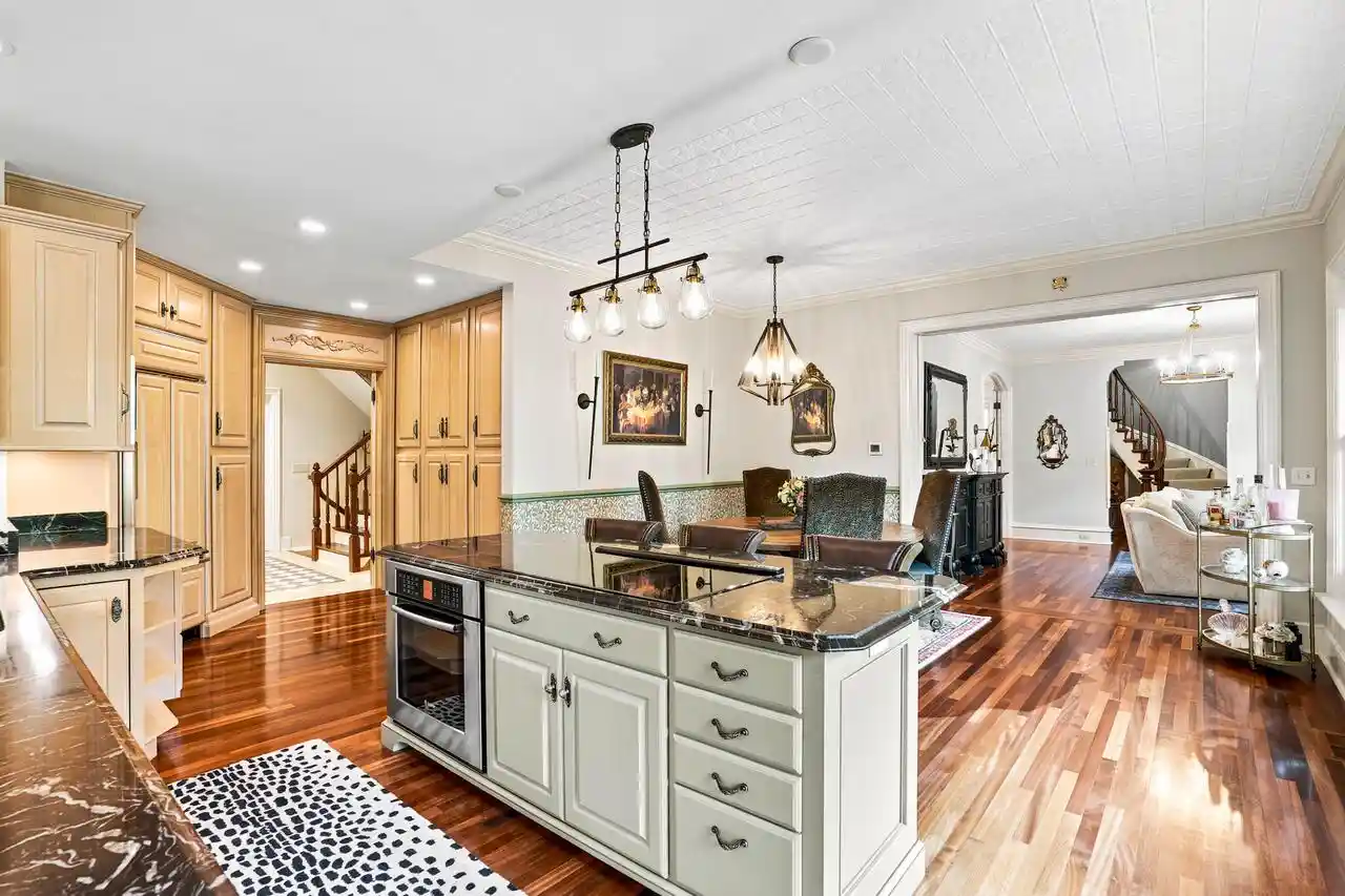 5th image of 12921 N Fox Hollow Road Road, Mequon, WI 53097 | MLS# 1973636