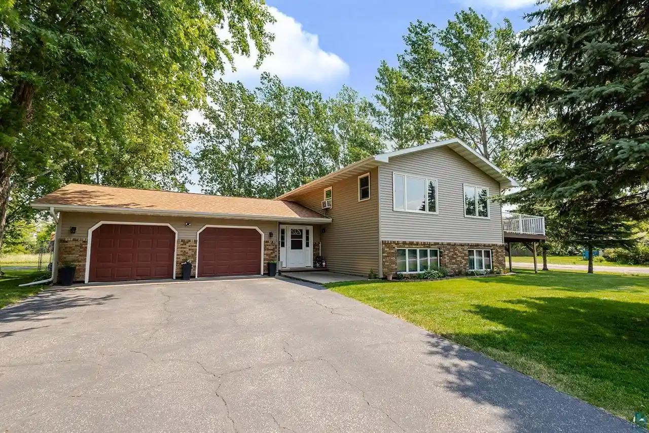 1st image of 1924 Washington Ave Ave, Superior, WI 54880 | MLS# 6127024