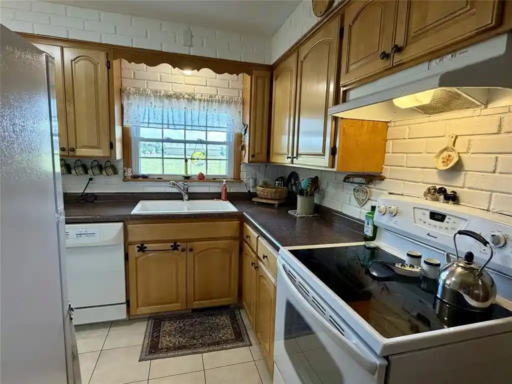 38th image of 404 Edward Street Street, Chippewa Falls, WI 54729 | MLS# 1603683