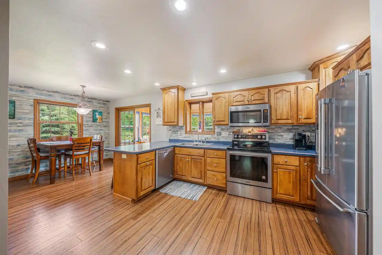 2nd image of 1428 N 12th Pl Pl, Sturgeon Bay, WI 54235 | MLS# 50329934