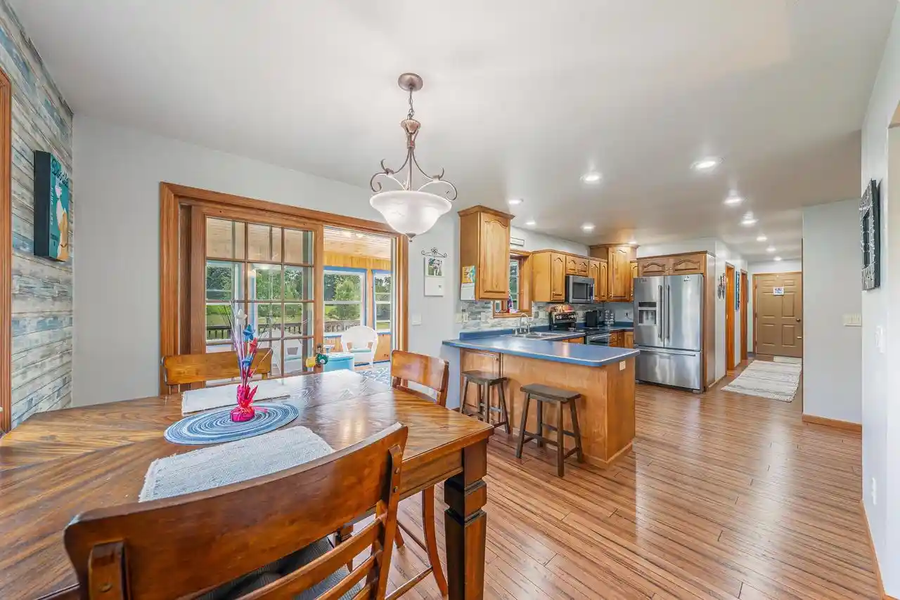 3rd image of 1428 N 12Th Pl Pl, Sturgeon Bay, WI 54235 | MLS# 50329934