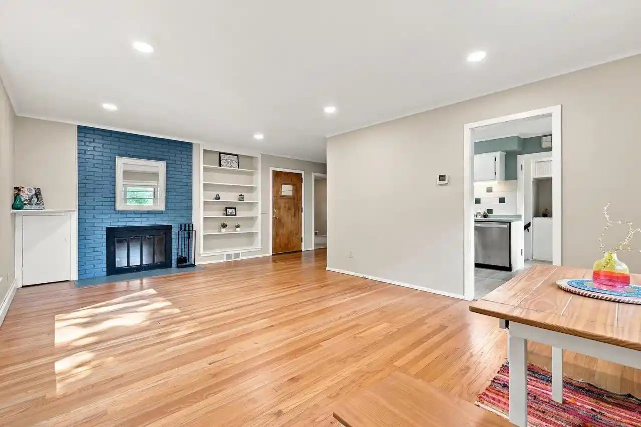 5th image of 37 Hiawatha Circle Circle, Madison, WI 53711 | MLS# 2029118